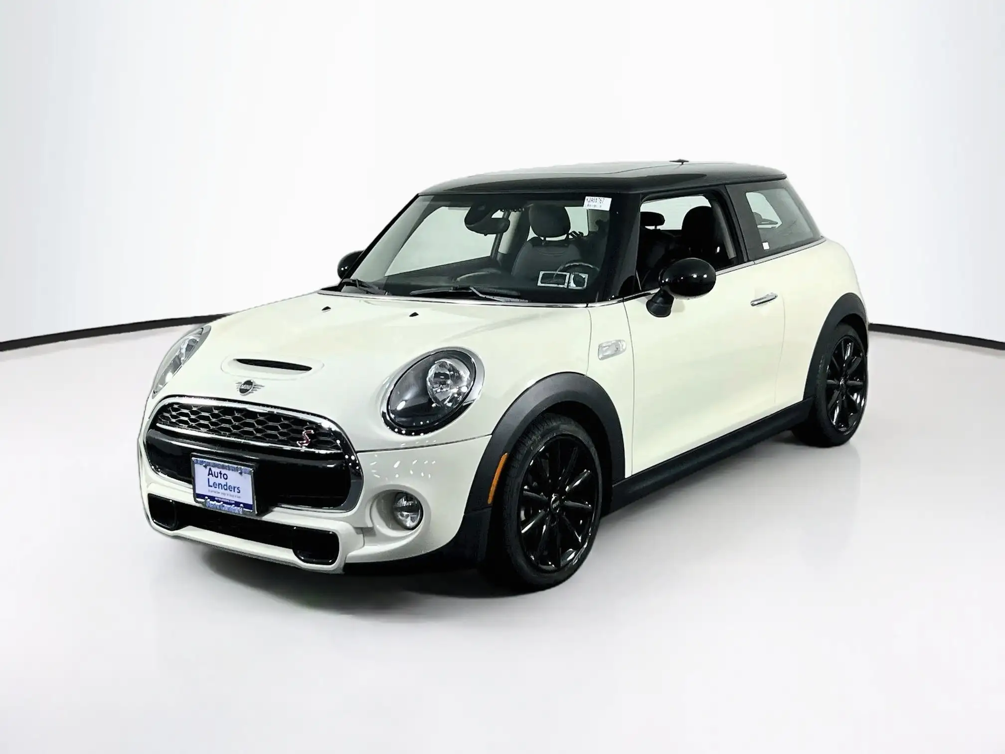 2019 MINI Hardtop Cooper S Signature's photo