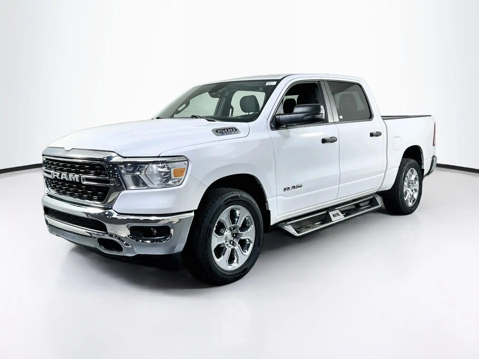 2023 RAM 1500 Big Horn/Lone Star 4x4 Crew Cab 5'7's photo