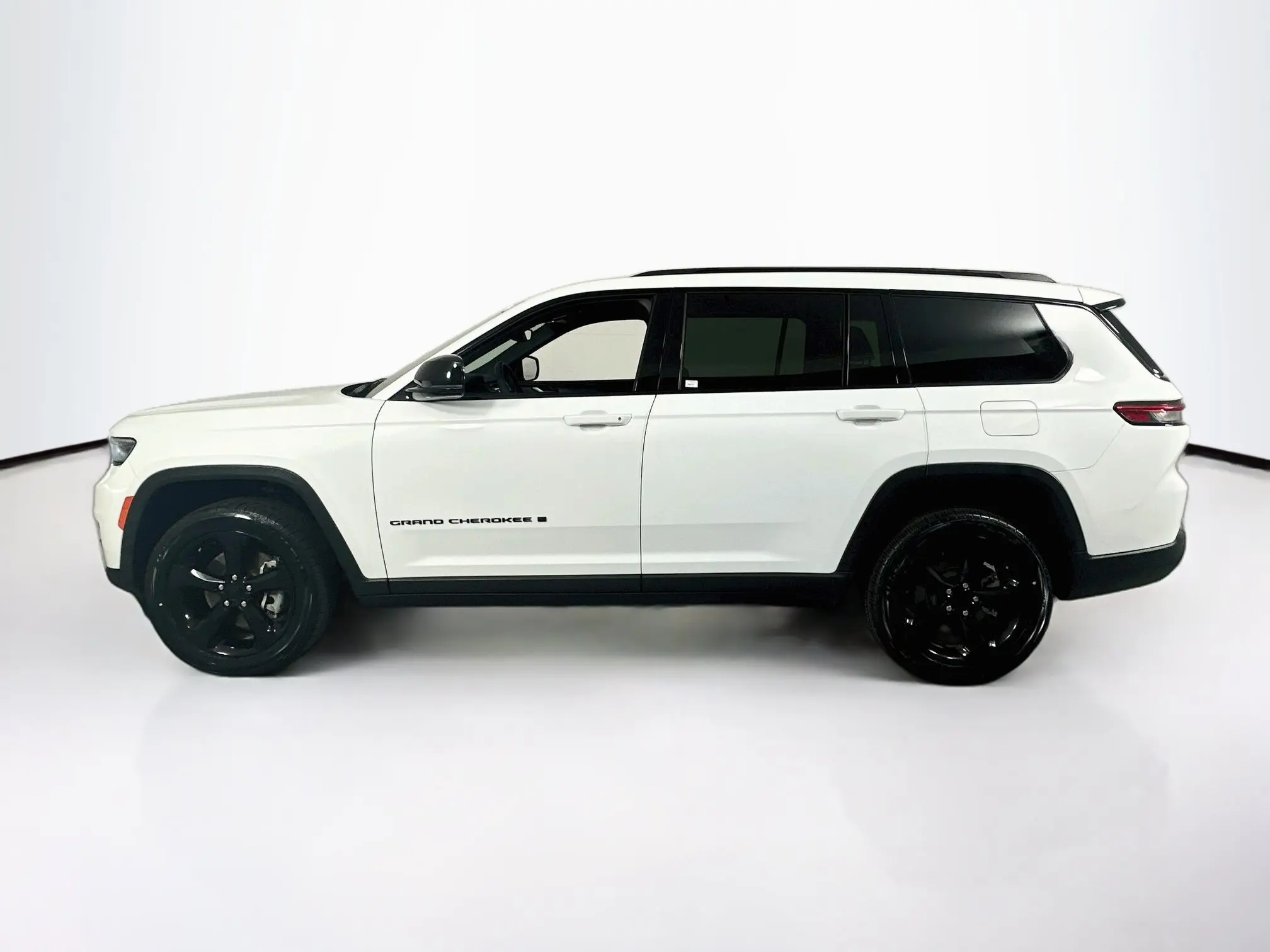 2023 Jeep Grand Cherokee L Altitude photo 5
