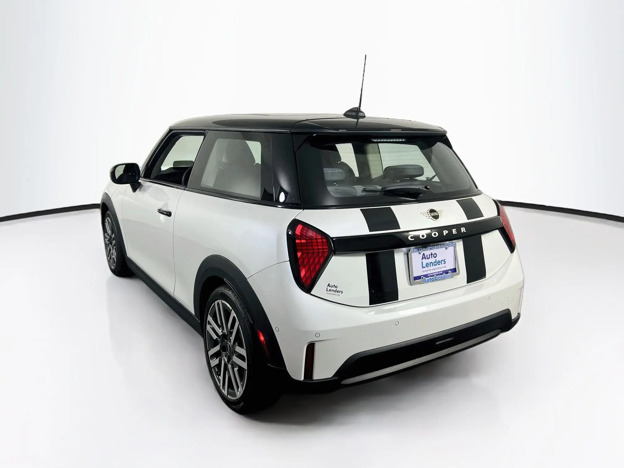 2025 MINI Hardtop Cooper photo 3