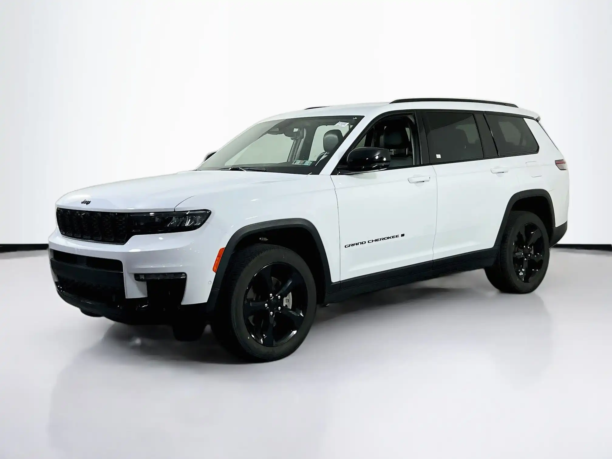 2023 Jeep Grand Cherokee L Limited 4x4's photo