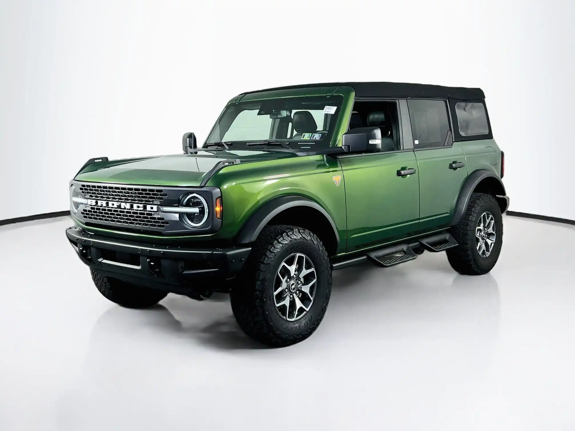 2023 Ford Bronco Badlands 4WD's photo