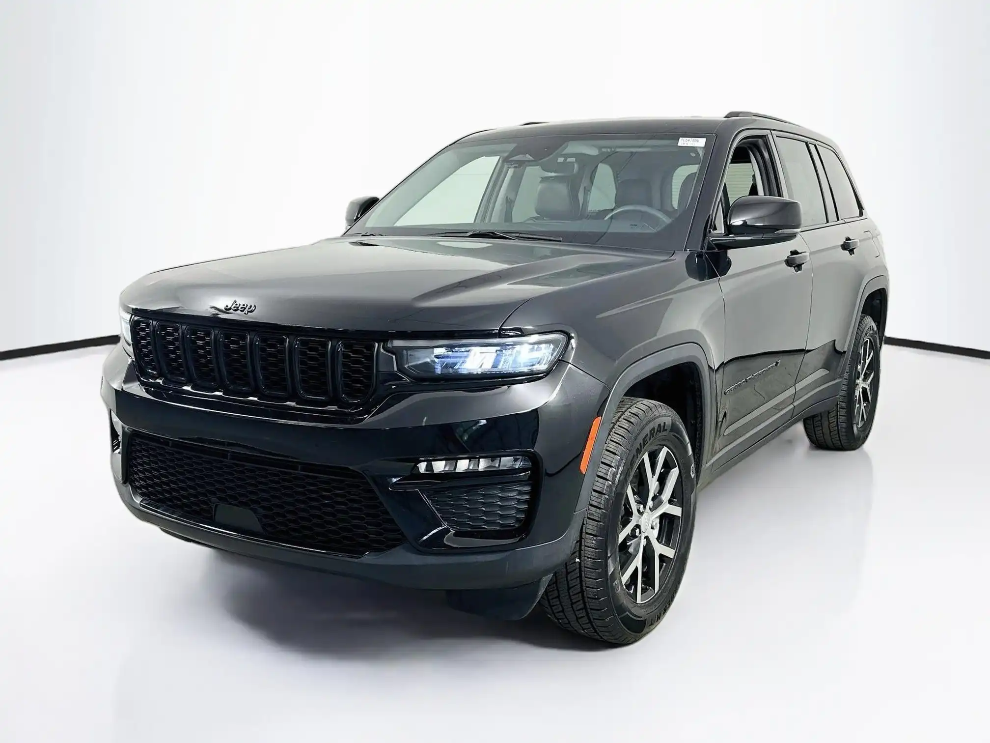 2023 Jeep Grand Cherokee Limited's photo