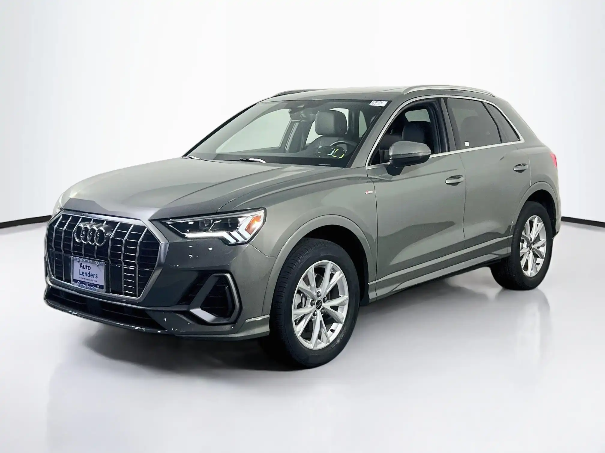 2025 Audi Q3 45 TFSI S Line Premium quattro's photo