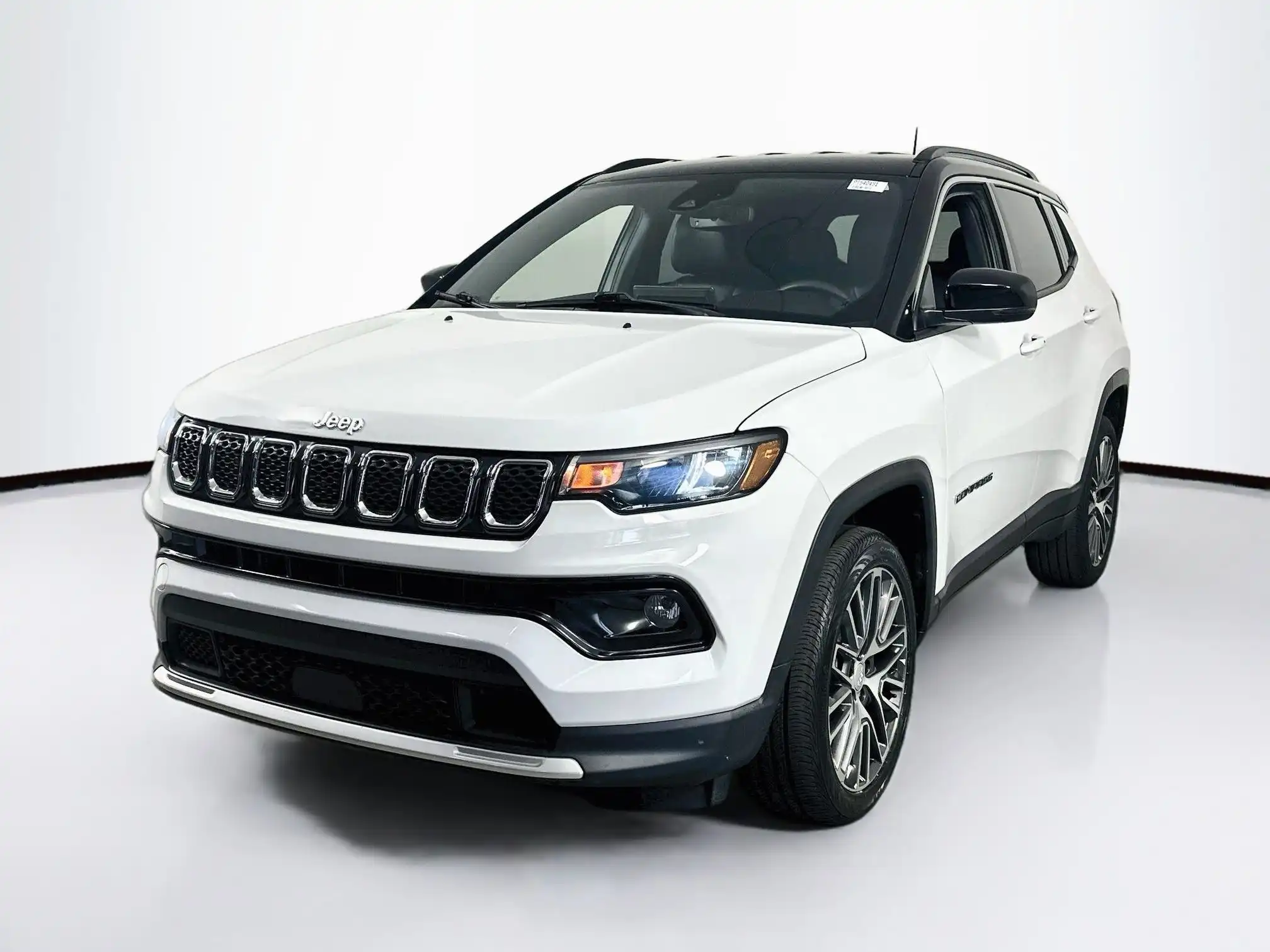 2023 Jeep Compass Limited 4X4's photo