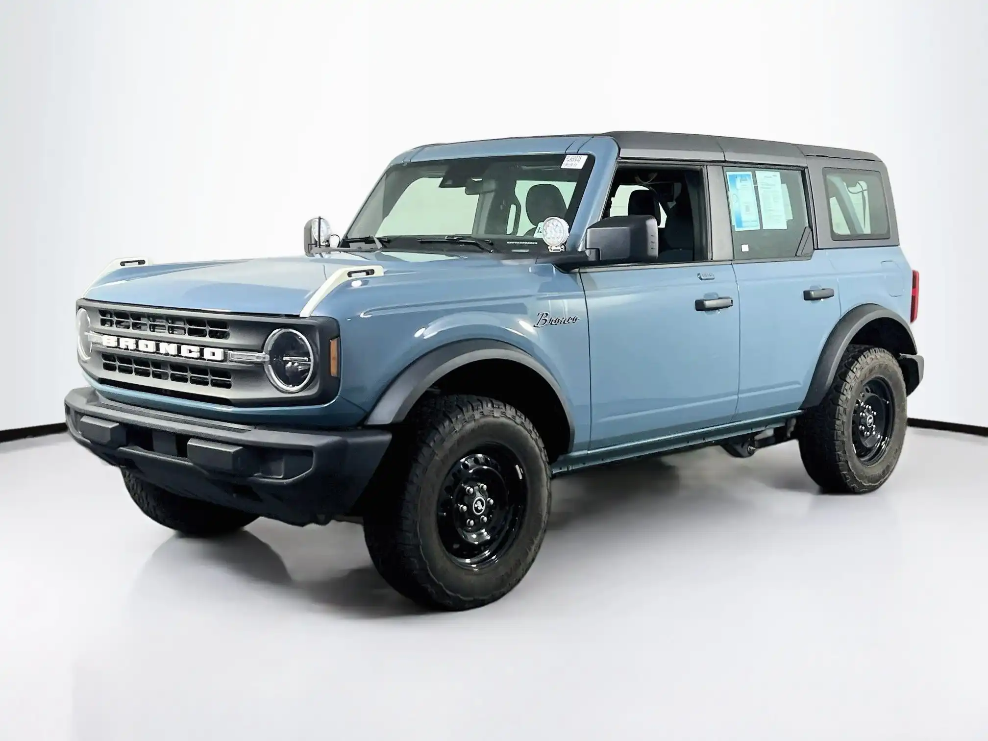 2023 Ford Bronco Base 4x4's photo