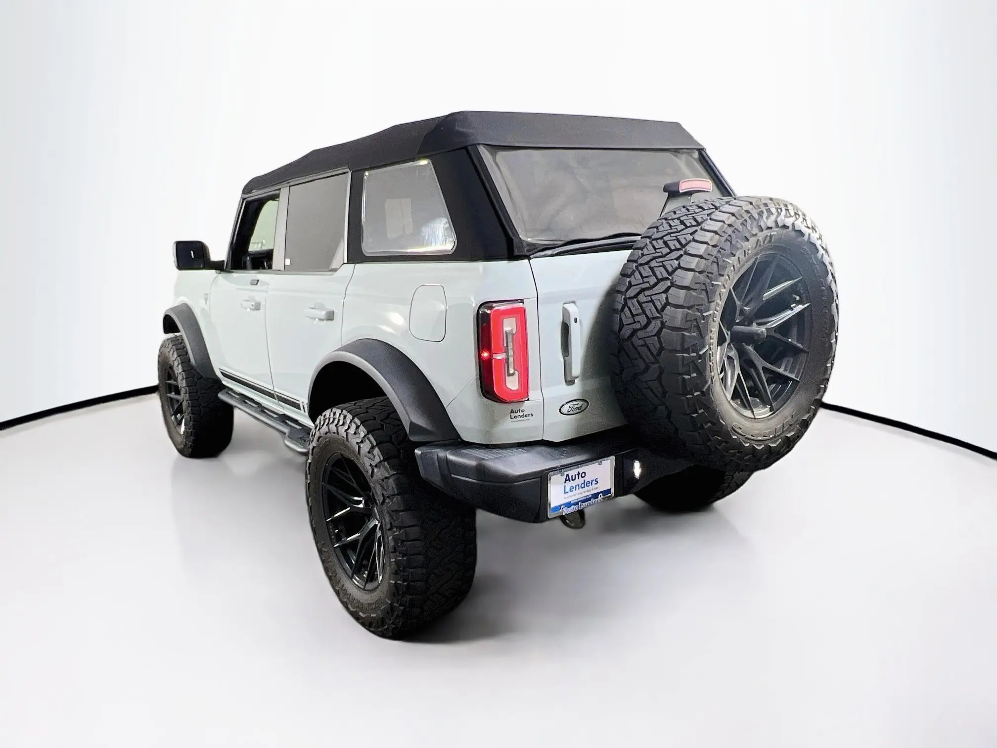 2021 Ford Bronco First Edition Advanced 4x4 photo 3