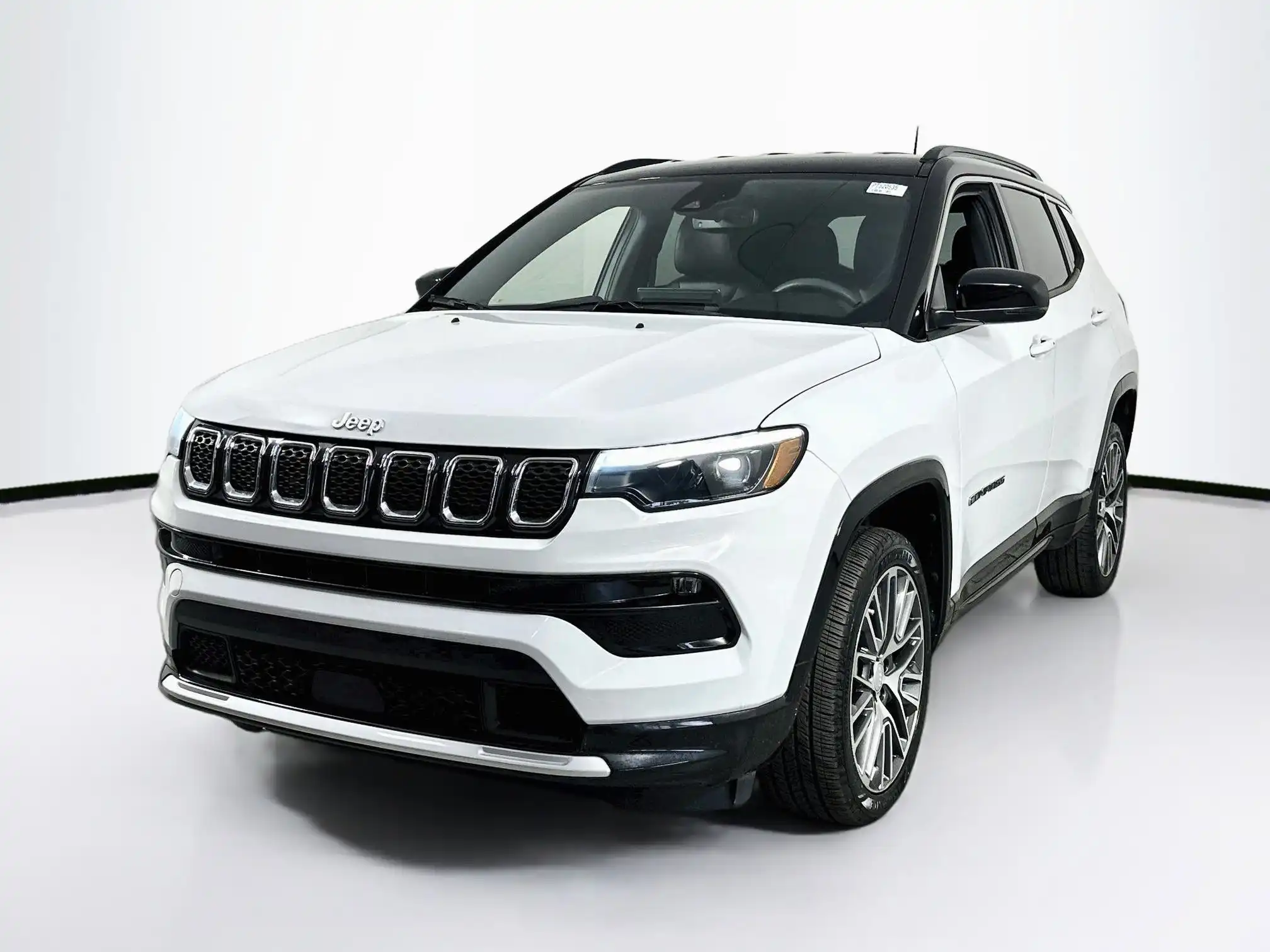 2023 Jeep Compass Limited 4X4's photo