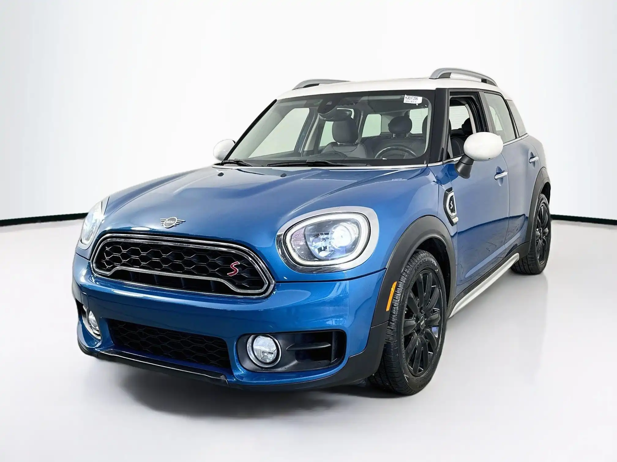 2019 MINI Countryman Cooper S Signature's photo
