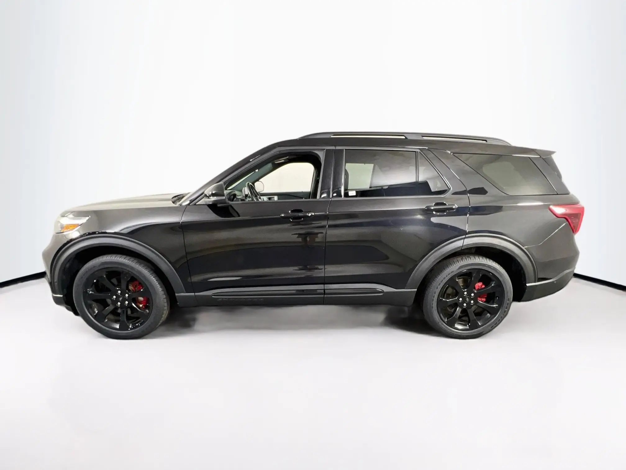 2021 Ford Explorer ST 4WD photo 5