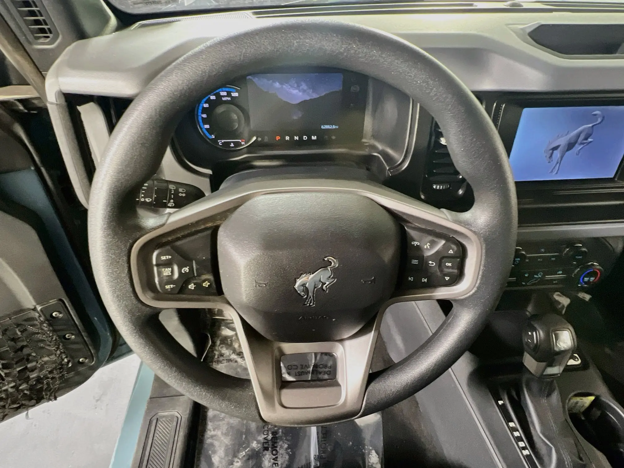 2023 Ford Bronco Base 4x4 photo 4