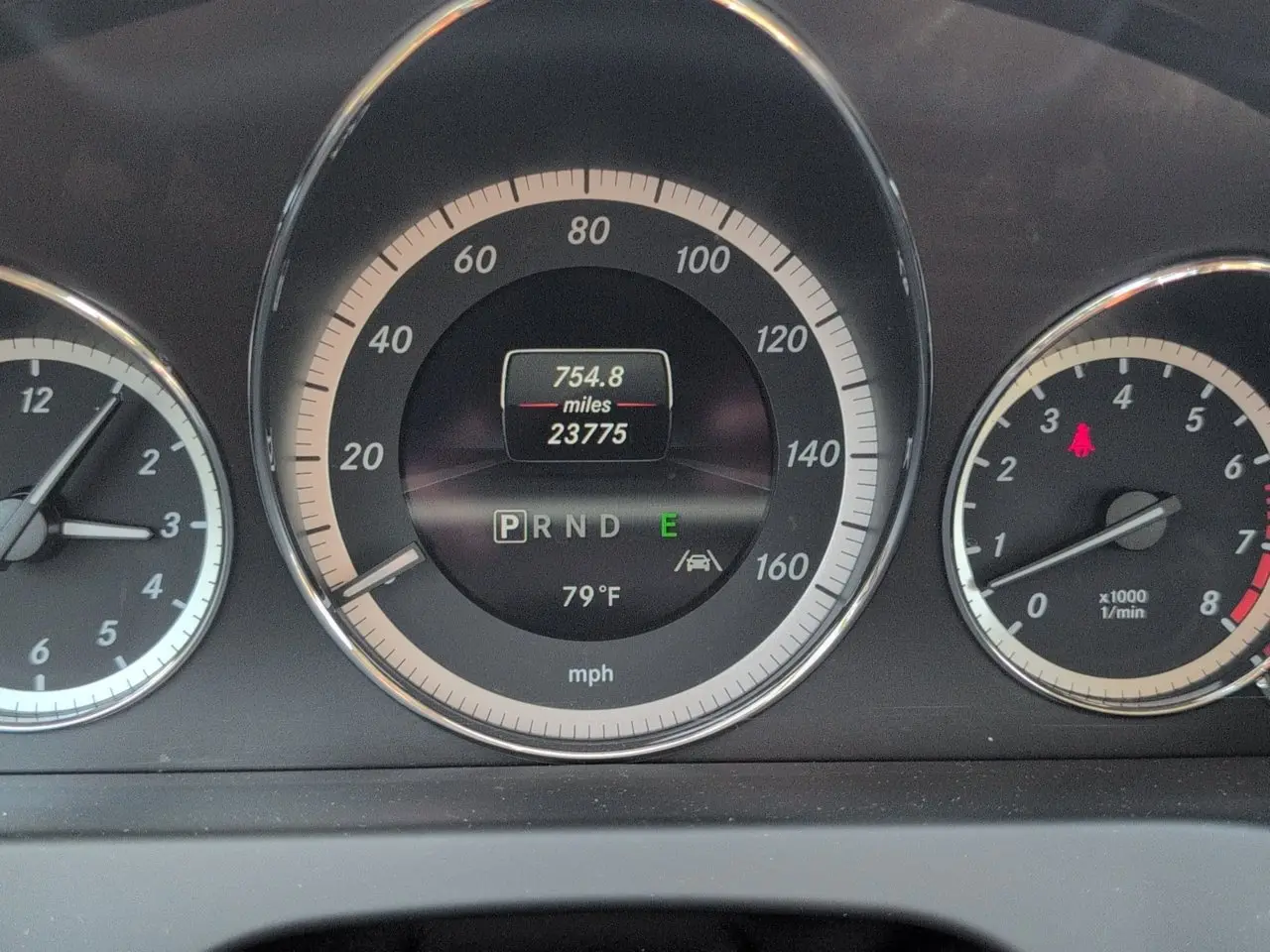 2013 Mercedes-Benz E-Class E350 photo 3
