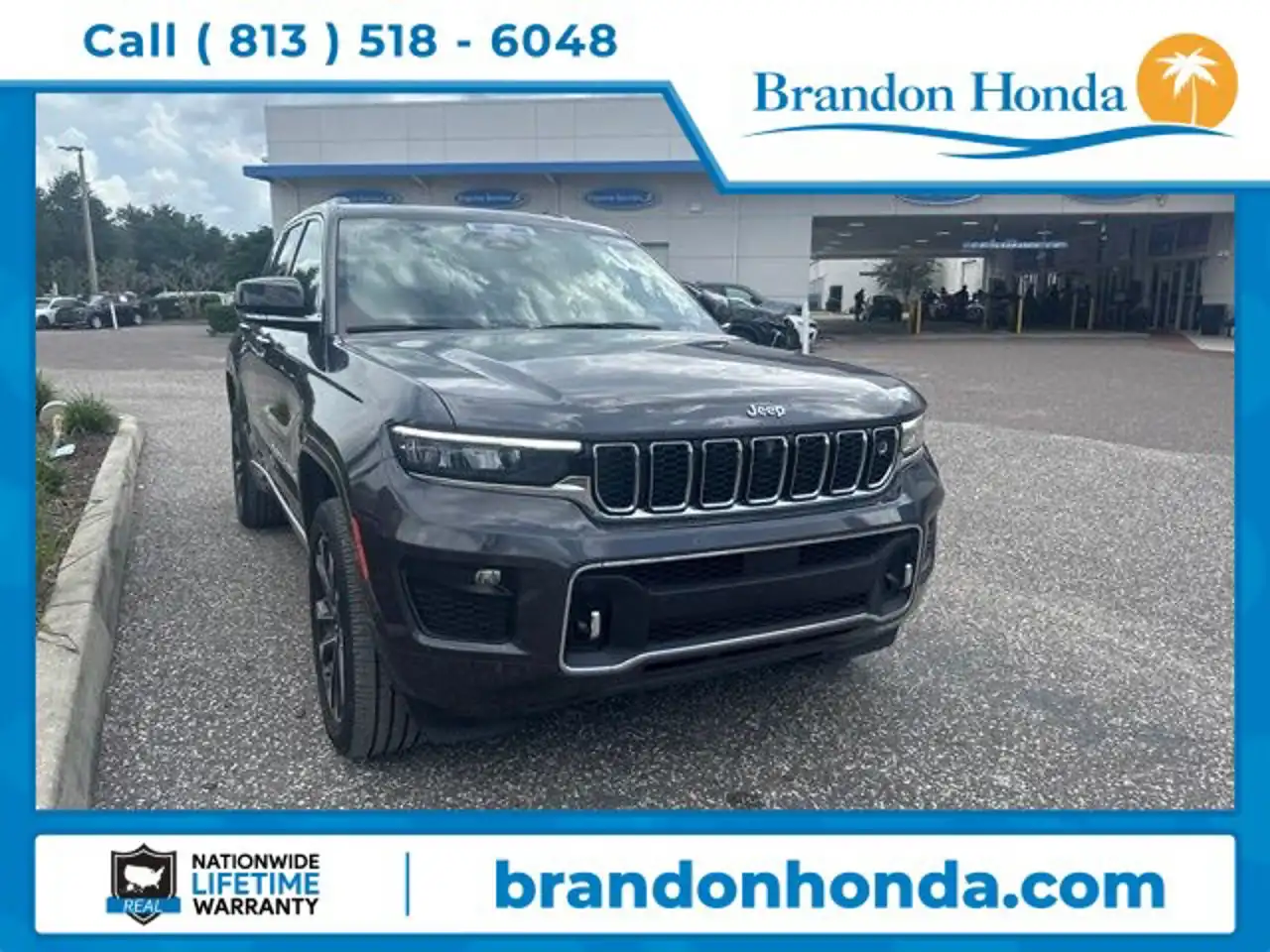 2023 Jeep Grand Cherokee Overland 4WD's photo