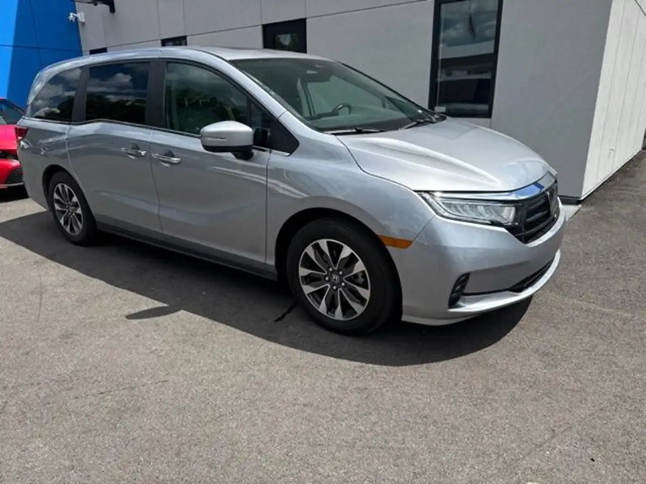 2024 Honda Odyssey EX-L's photo