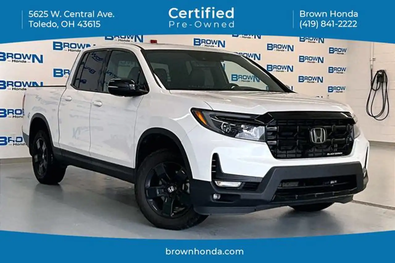 2025 Honda Ridgeline Black Edition's photo
