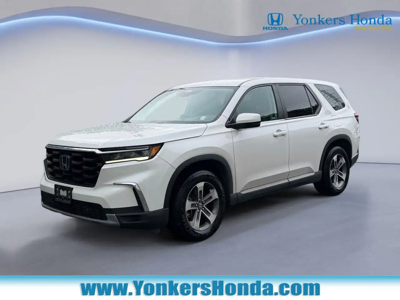 2024 Honda Pilot EX-L 8-Occupant AWD's photo