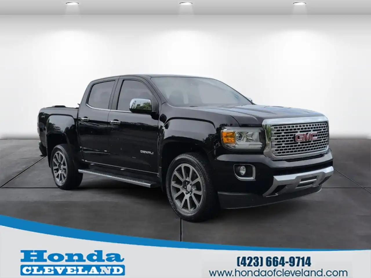 2019 GMC Canyon 4WD Denali Crew Cab Short Box's photo