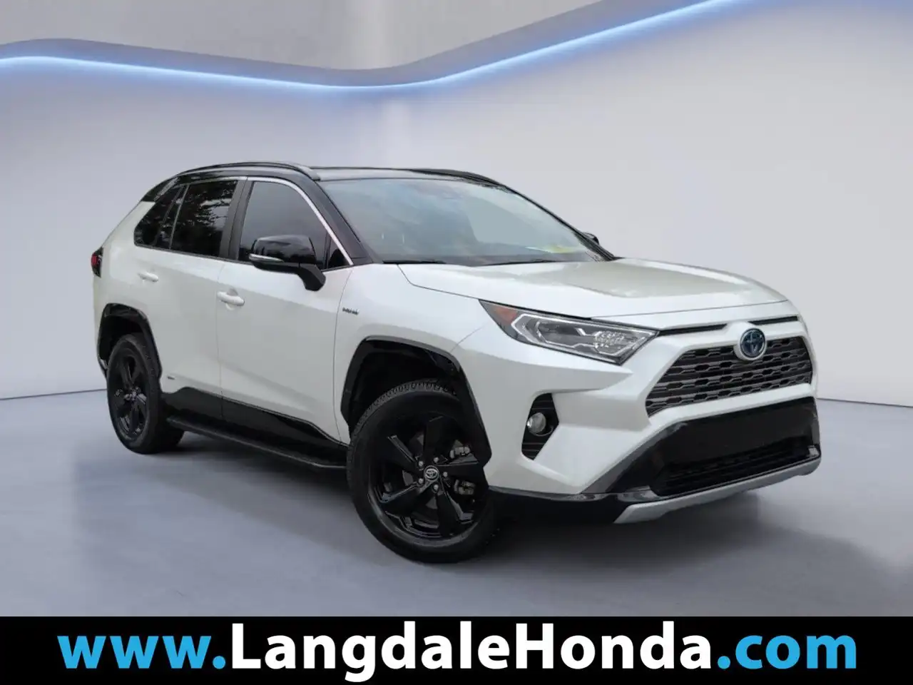 2020 Toyota RAV4 Hybrid XSE AWD's photo