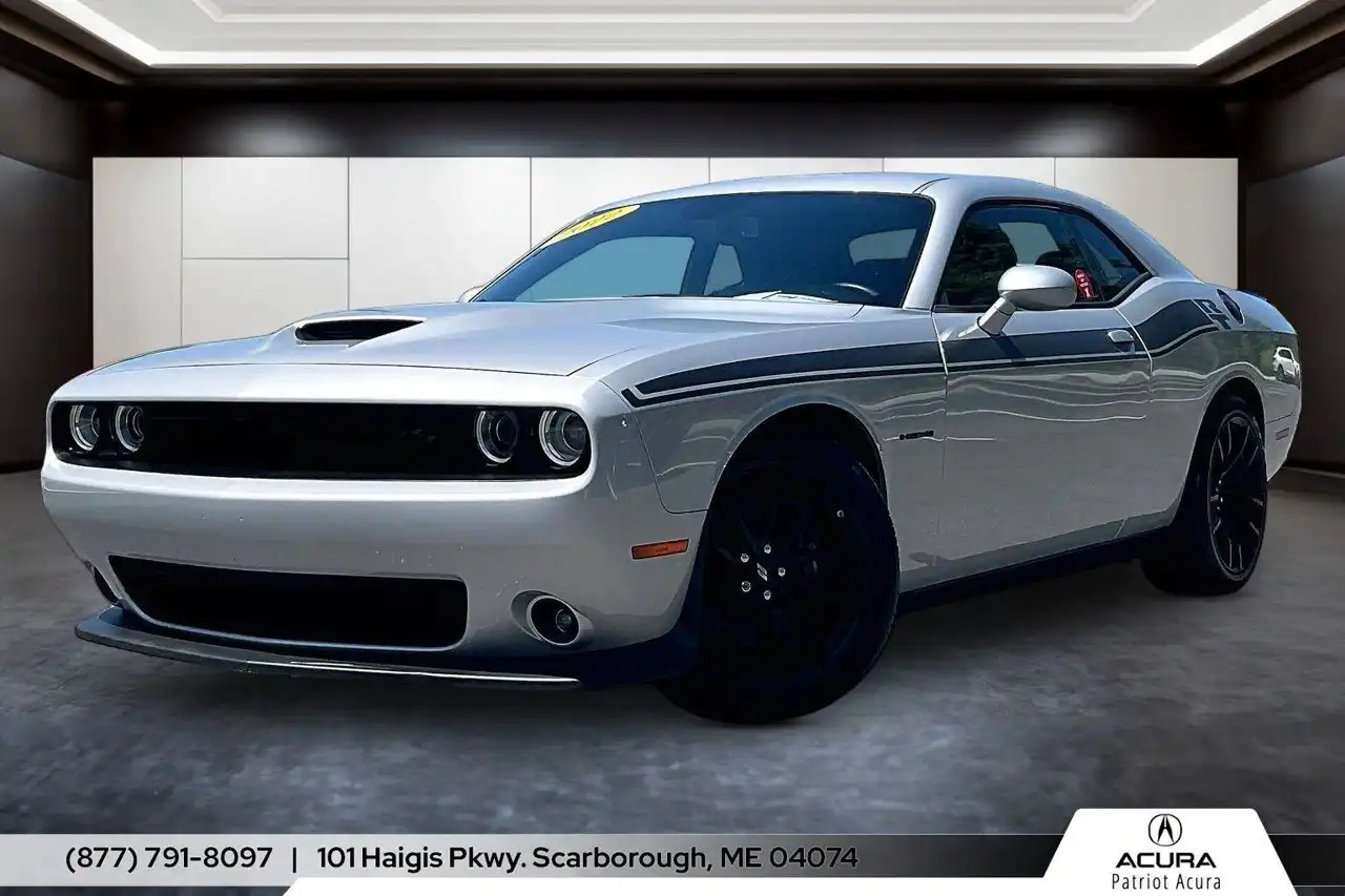 2022 Dodge Challenger R/T's photo