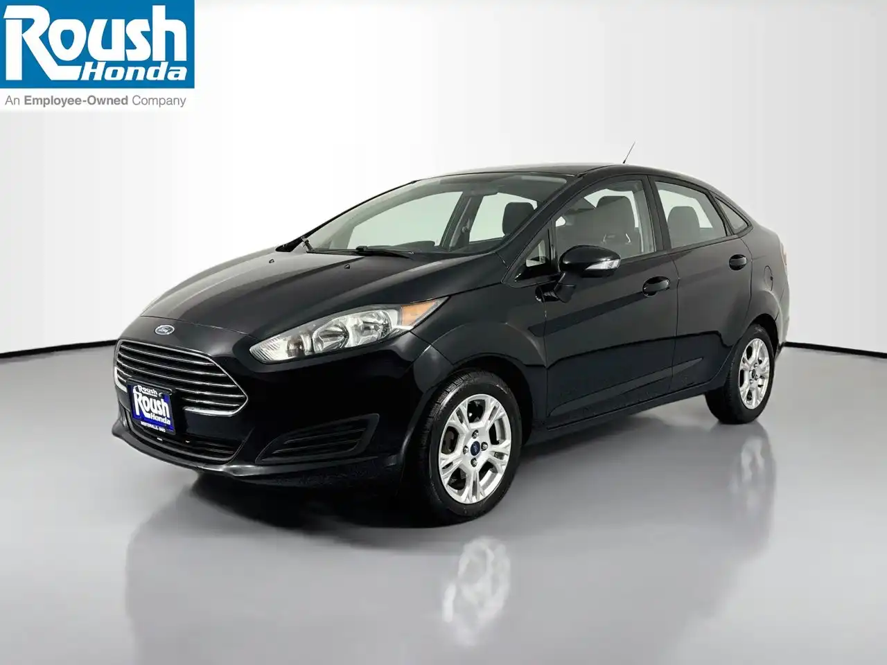 2016 Ford Fiesta SE Sedan's photo