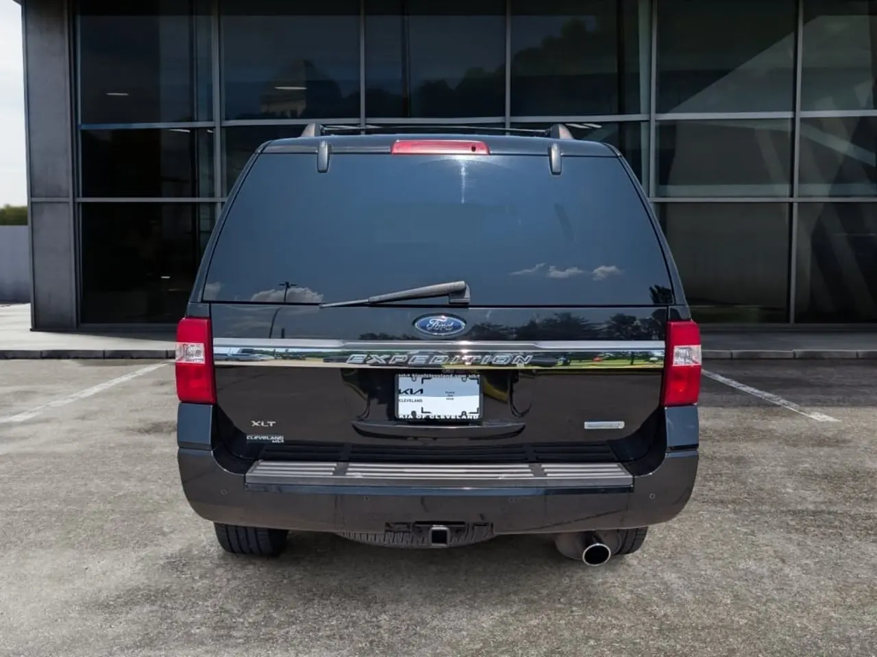 2017 Ford Expedition XLT photo 5