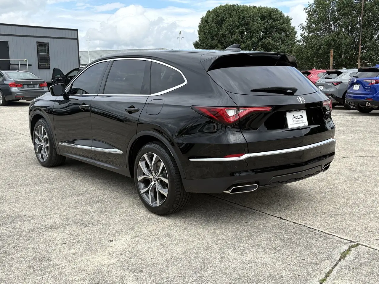2023 Acura MDX w/Technology Package photo 3