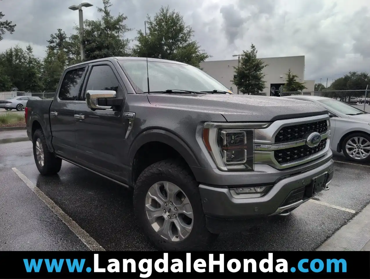 2023 Ford F-150 Platinum 4WD SuperCrew 5-1/2' Box's photo