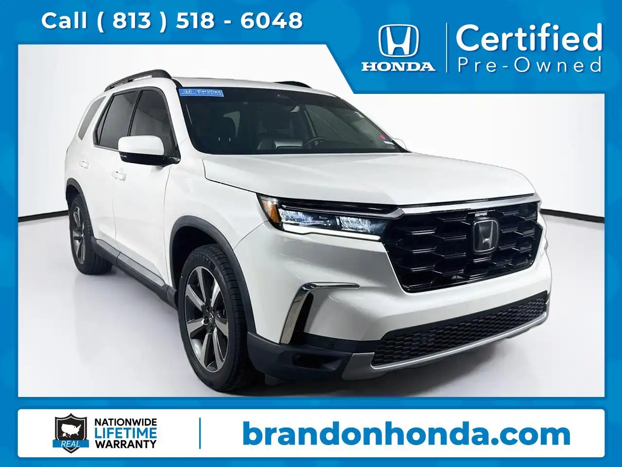 2023 Honda Pilot Touring 2WD's photo