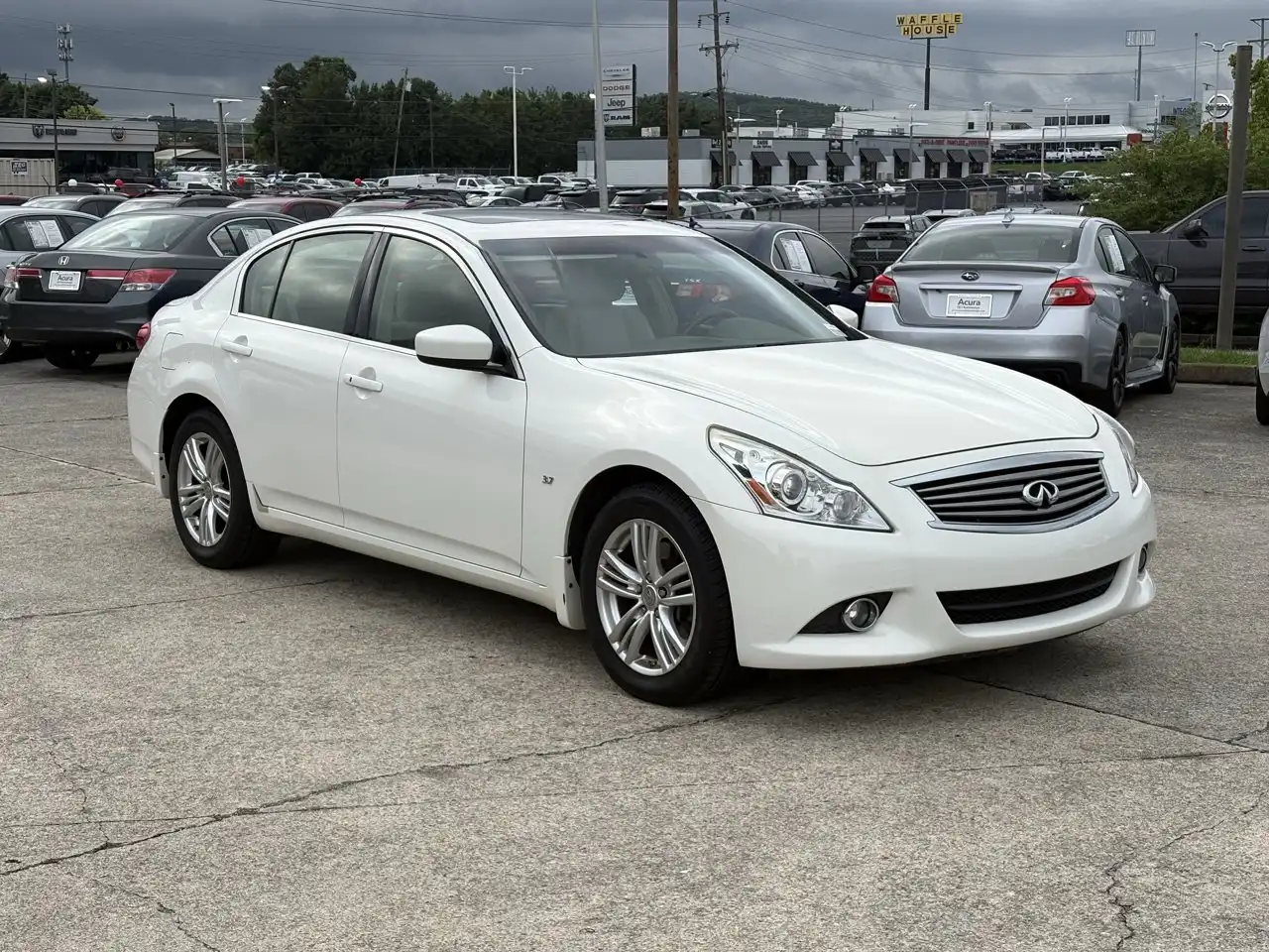 2015 INFINITI Q40 3.7 AWD's photo