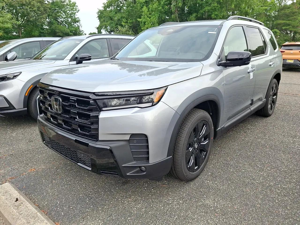 2026 Honda Pilot Black Edition AWD photo 3