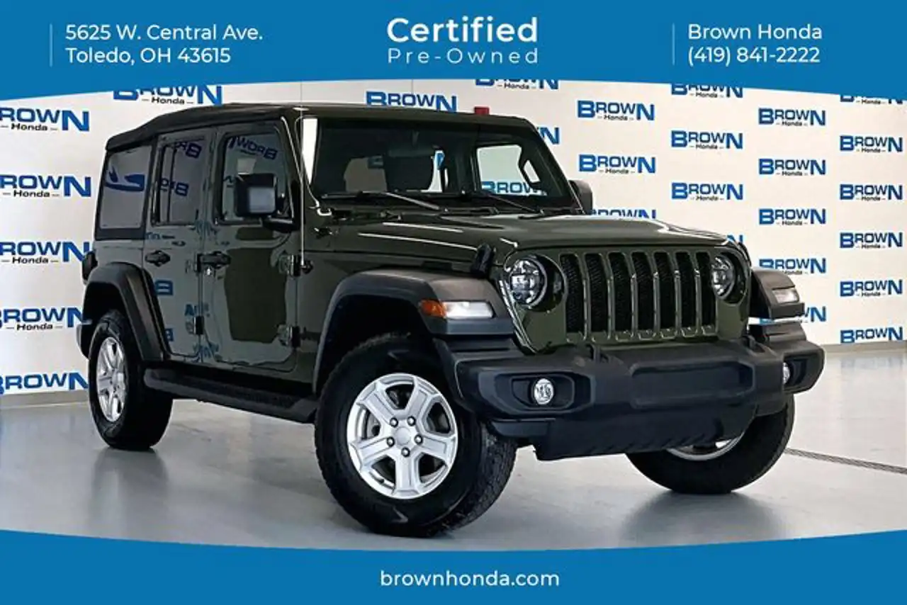 2023 Jeep Wrangler Sport S's photo