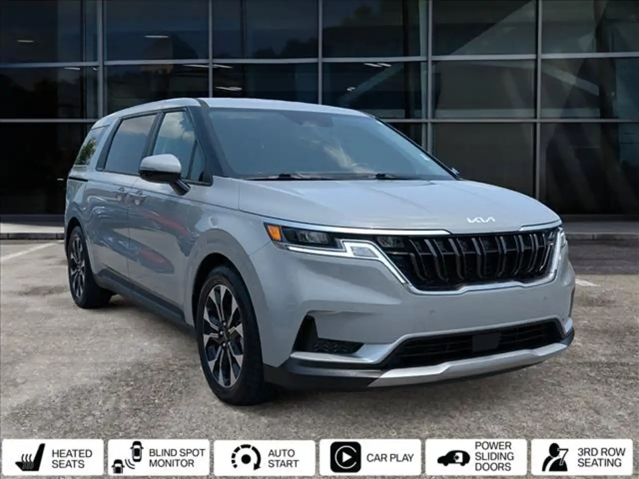 2024 Kia Sedona EX's photo