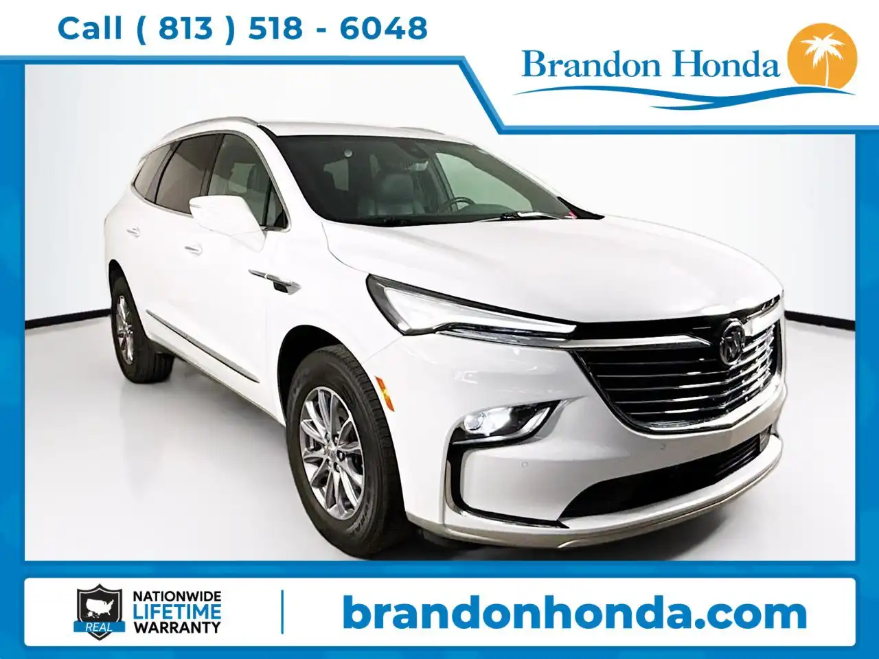 2023 Buick Enclave Essence's photo