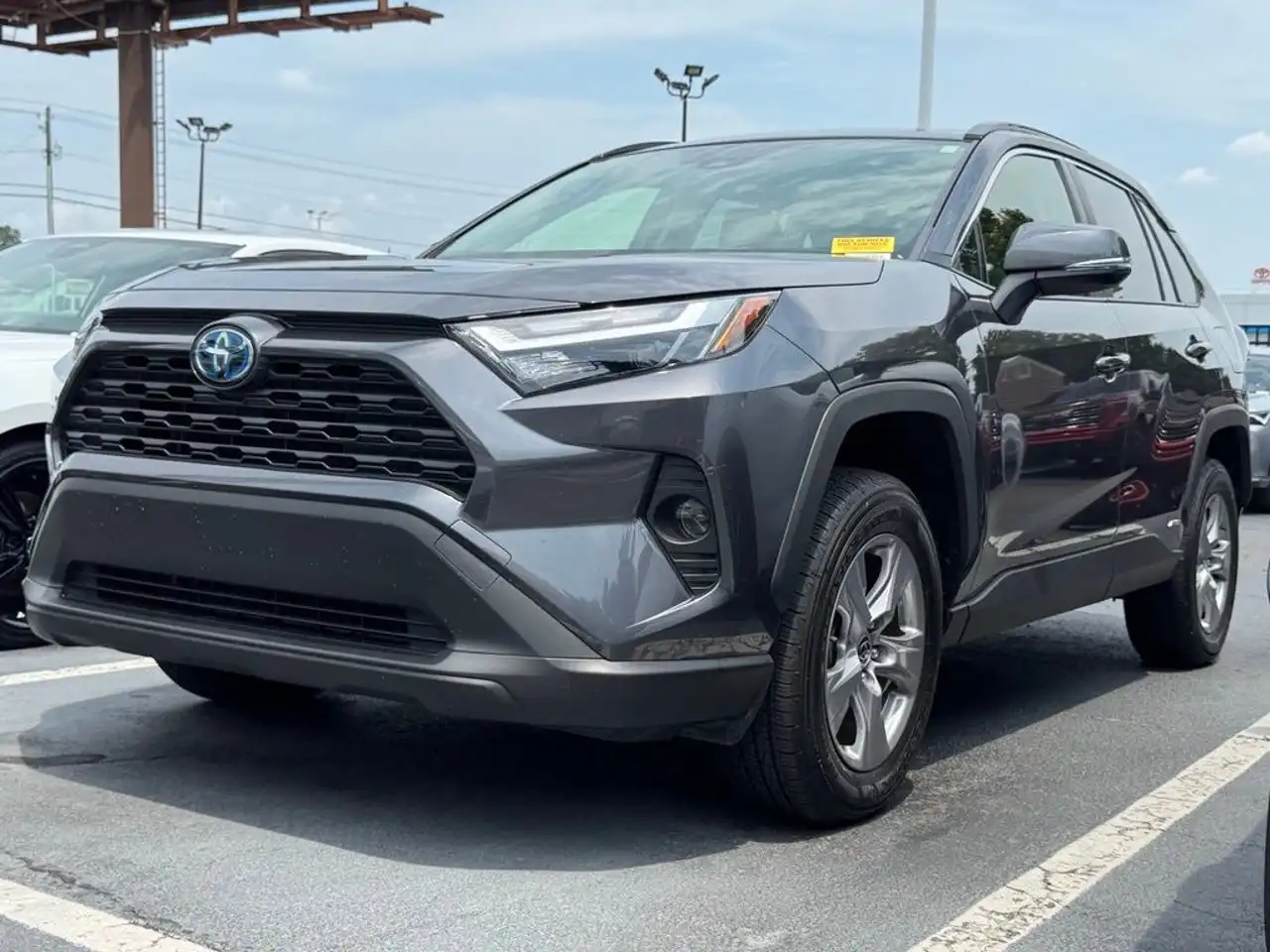 2024 Toyota RAV4 Hybrid XLE AWD's photo