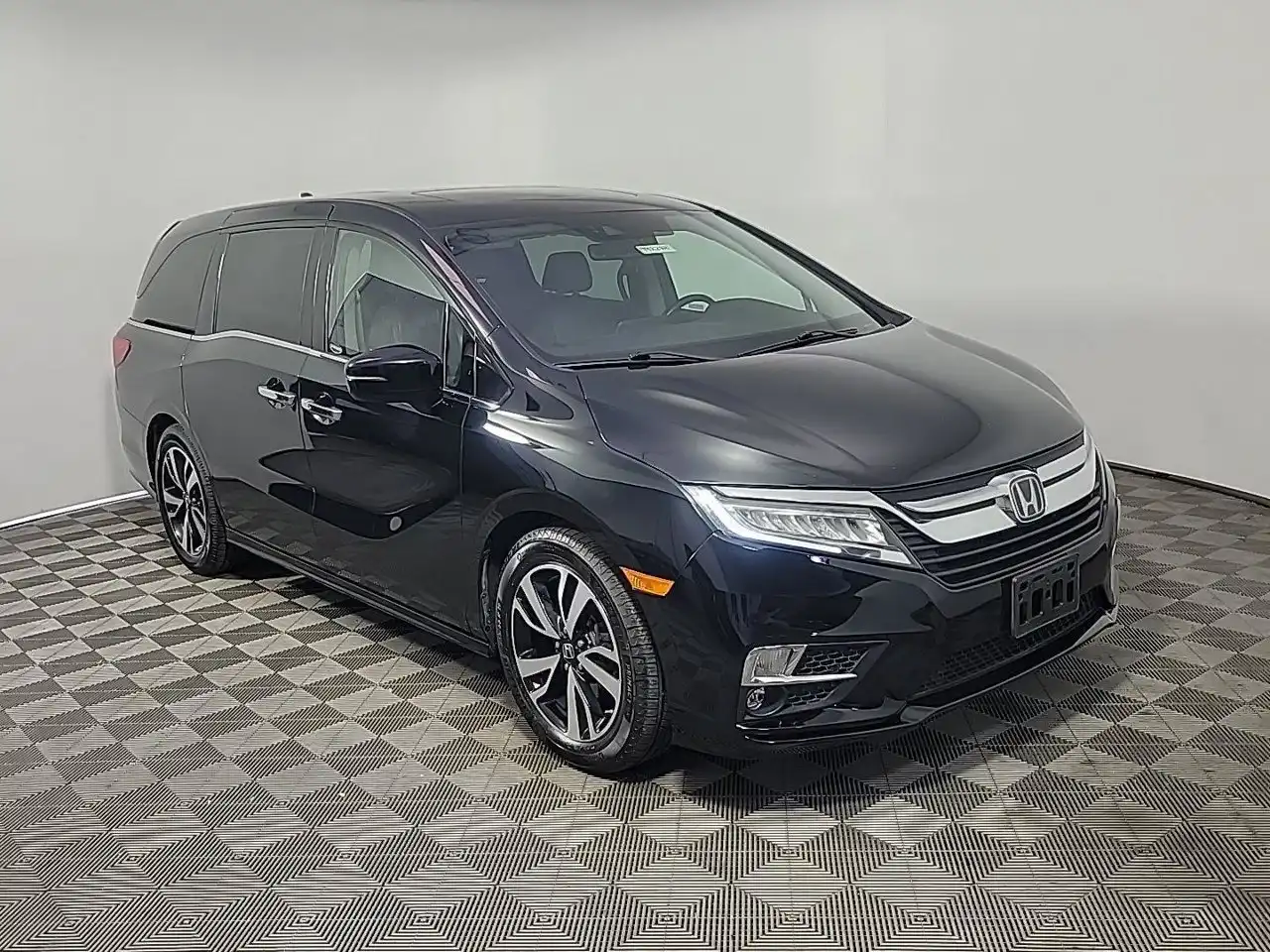2020 Honda Odyssey Elite's photo
