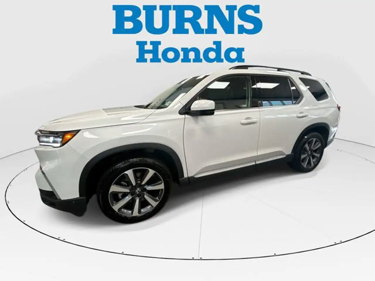 2025 Honda Pilot Touring AWD's photo