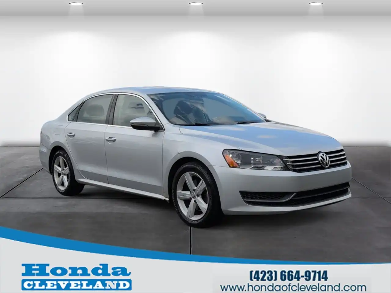 2012 Volkswagen Passat SE AUTO PZEV's photo