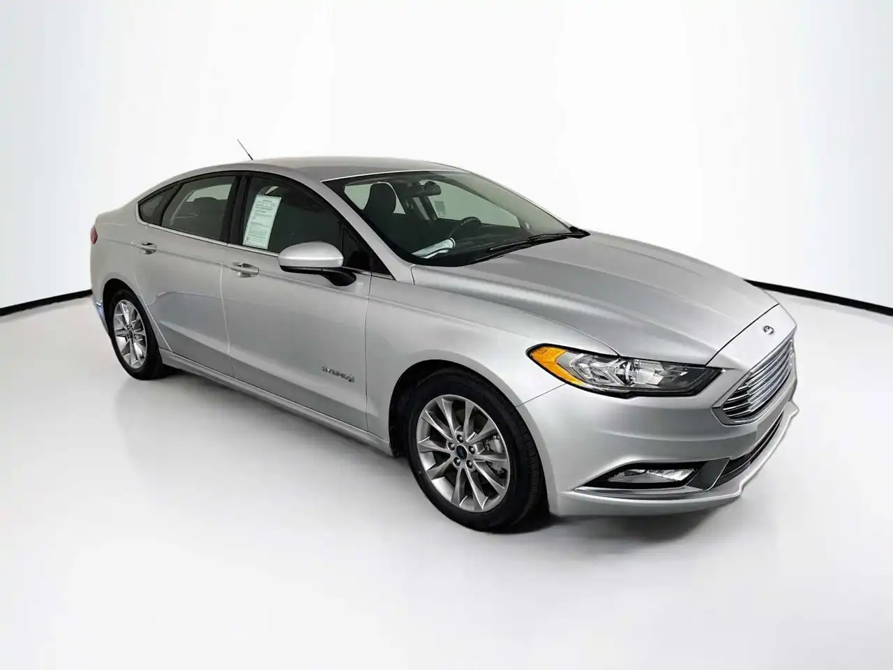 2017 Ford Fusion SE's photo