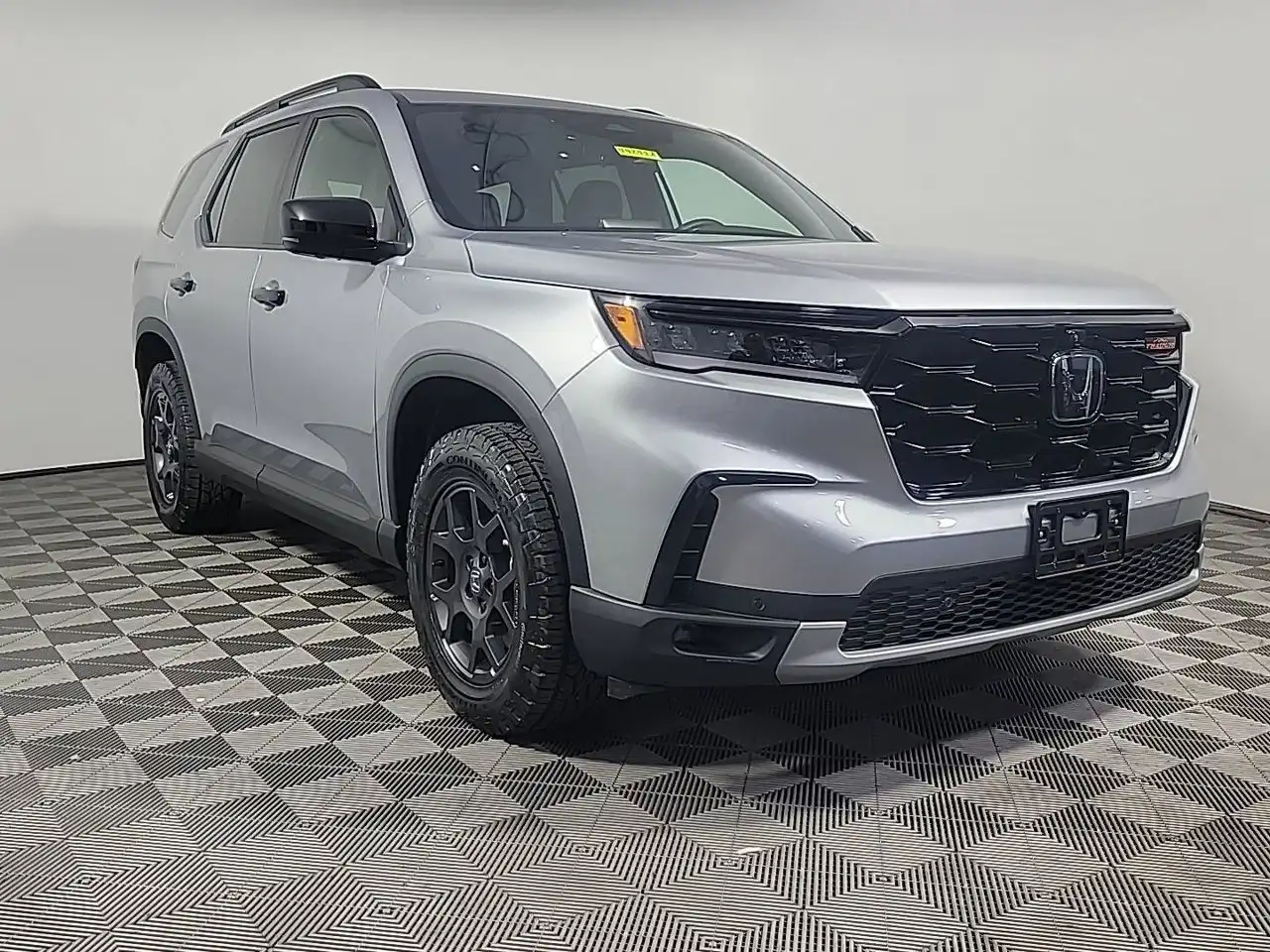 2025 Honda Pilot TrailSport AWD's photo