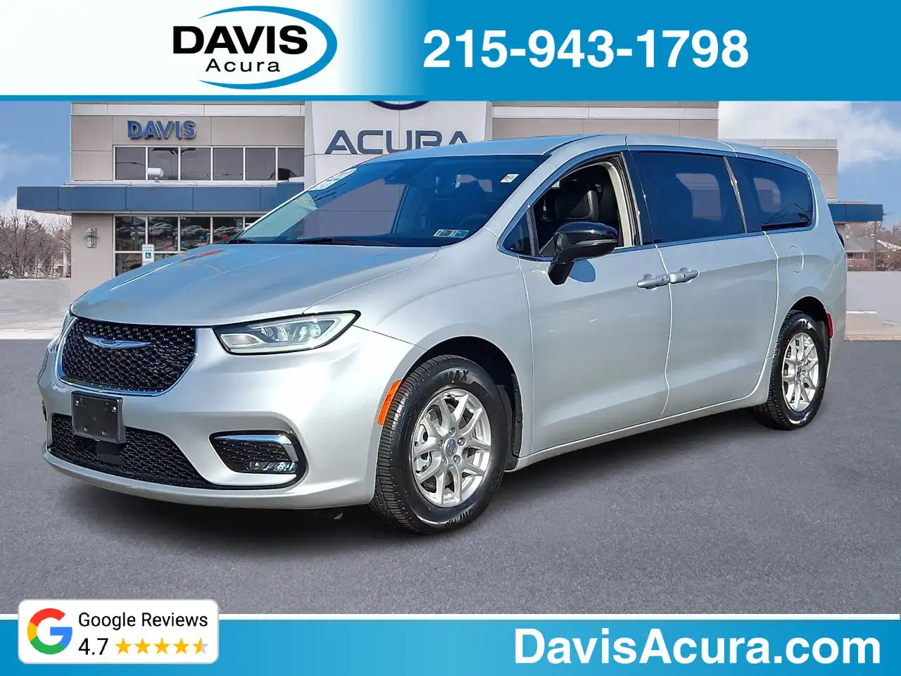 2024 Chrysler Pacifica Touring L's photo