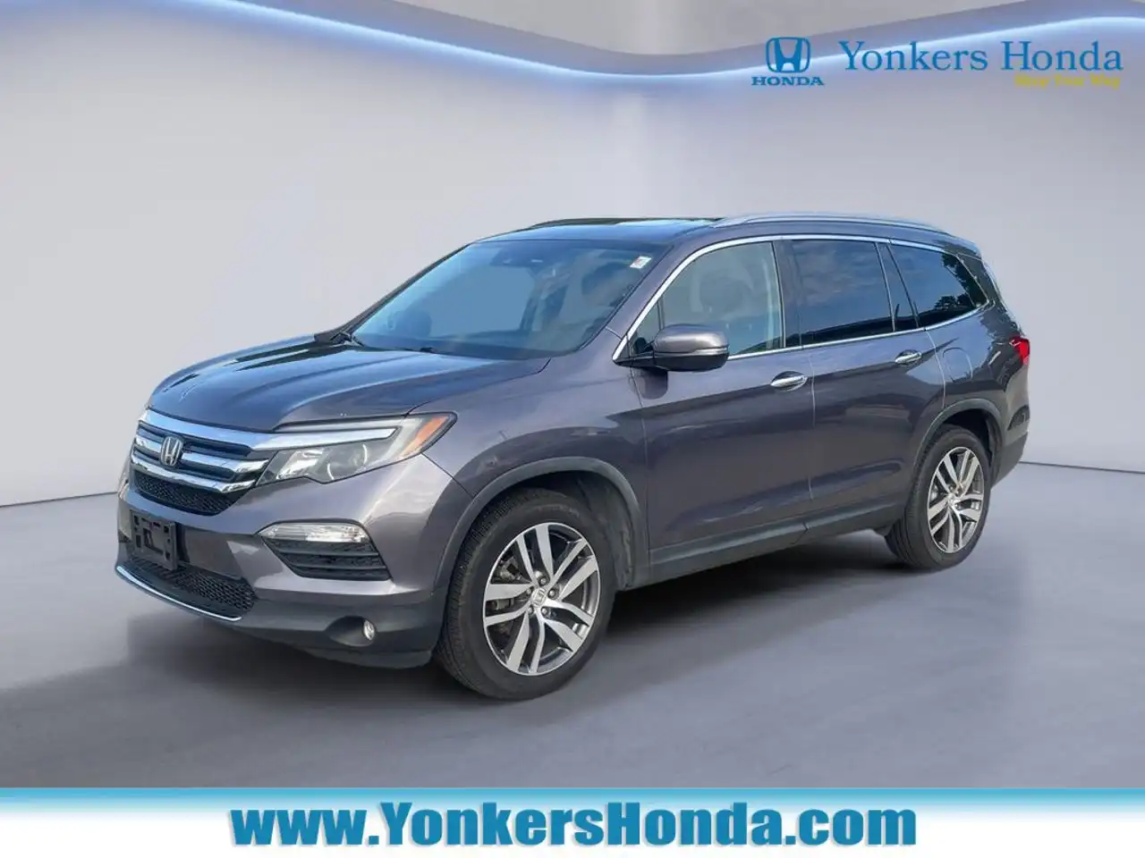 2017 Honda Pilot Touring 4WD's photo