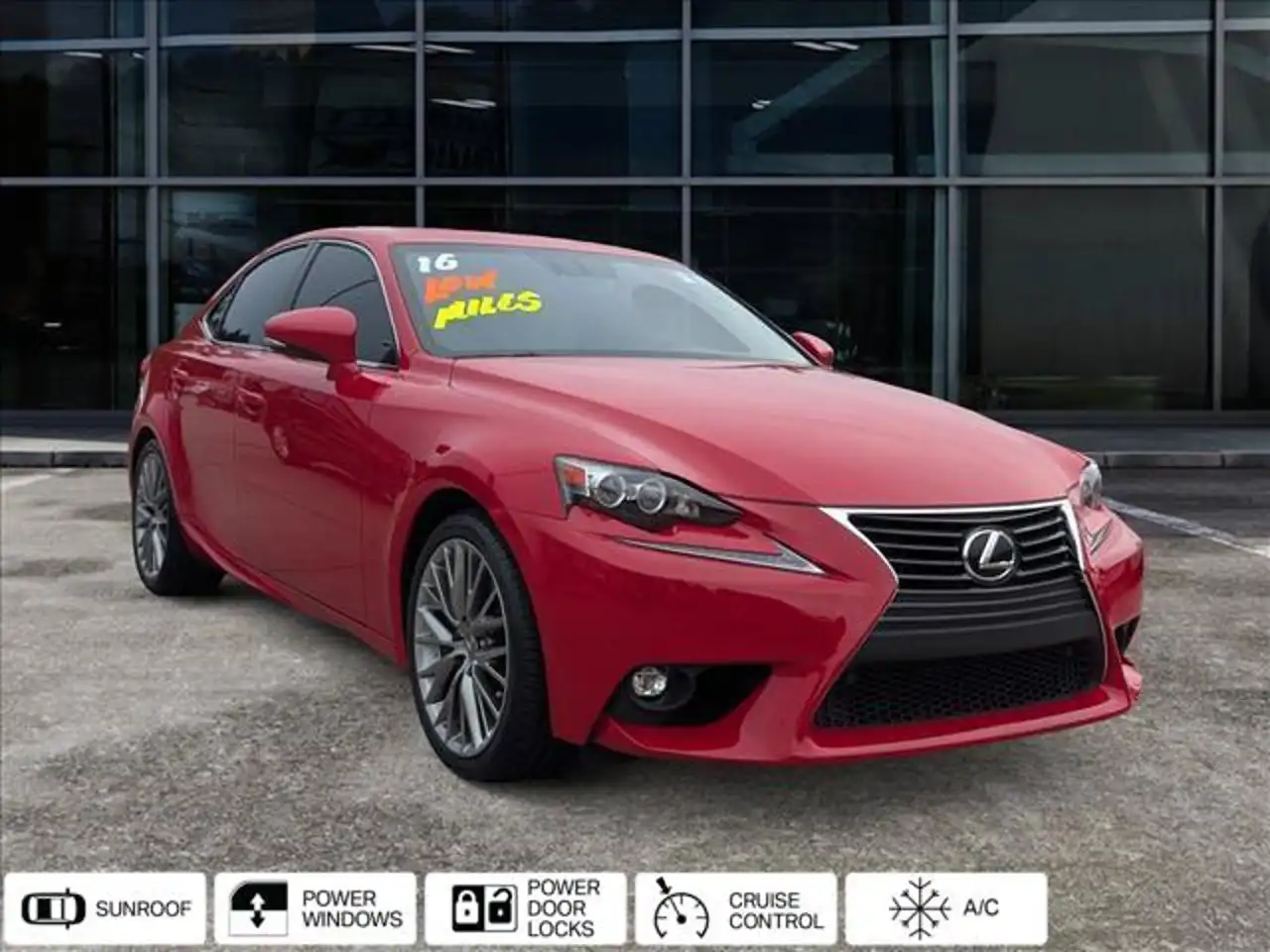 2016 Lexus IS 350 200t's photo