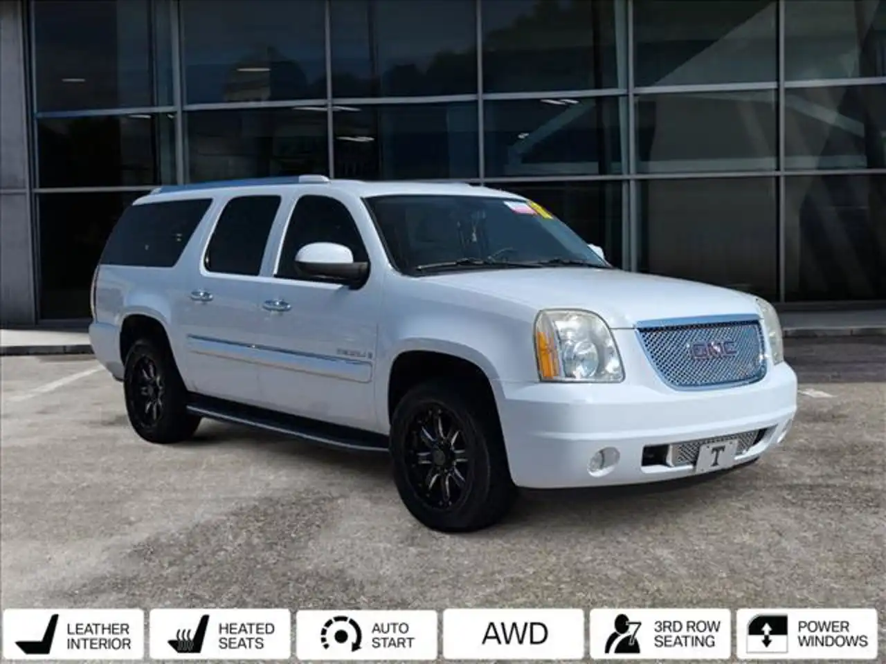 2008 GMC Yukon Denali AWD's photo