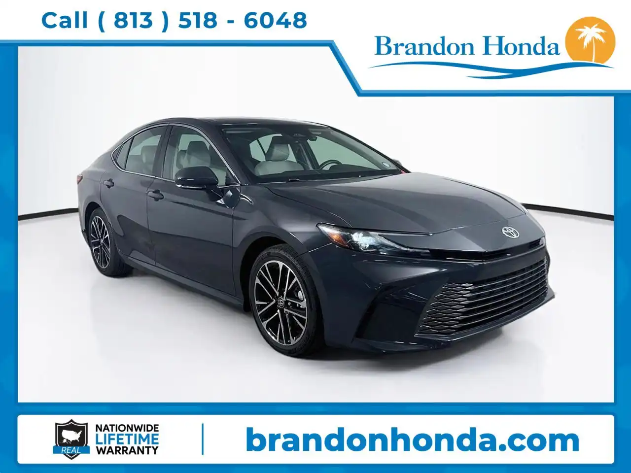 2025 Toyota Camry XLE Hybrid's photo
