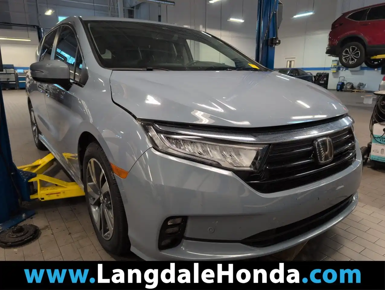 2023 Honda Odyssey Touring's photo