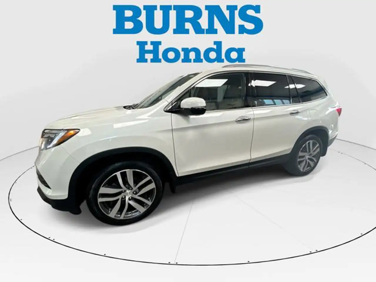 2017 Honda Pilot 4WD Elite's photo