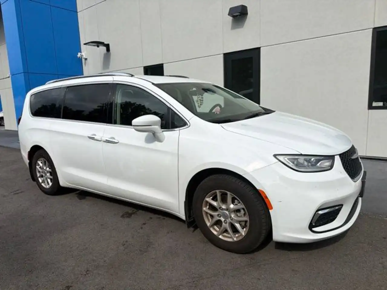 2021 Chrysler Pacifica Touring L's photo