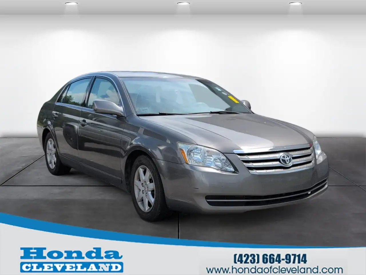 2006 Toyota Avalon XL's photo