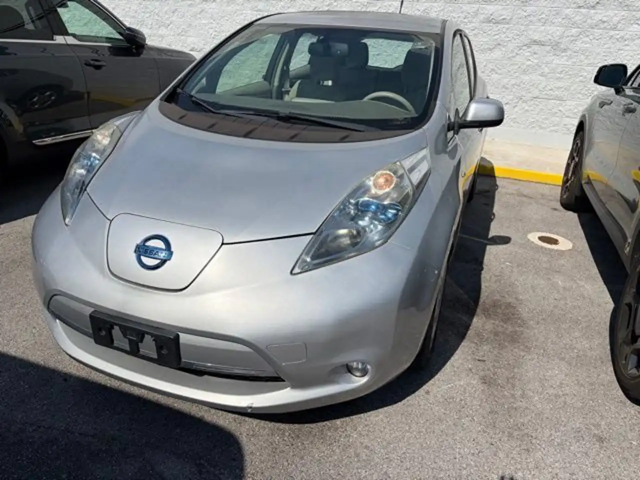 2012 Nissan Leaf SL's photo