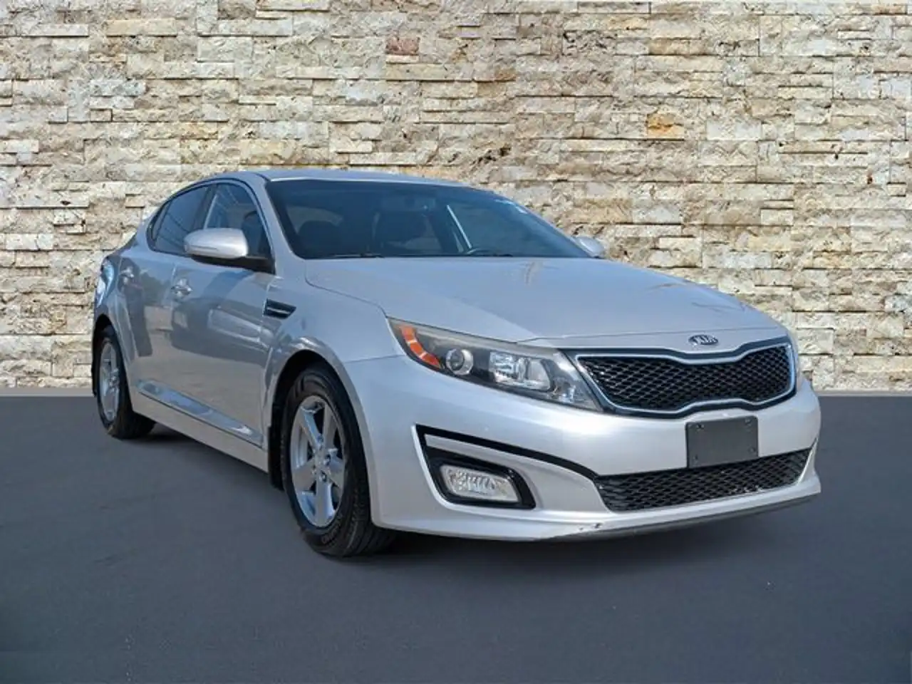 2015 Kia Optima LX AT's photo